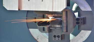 光纖技術(shù)的發(fā)展實(shí)現(xiàn)了光纖激光設(shè)備的廣泛應(yīng)用